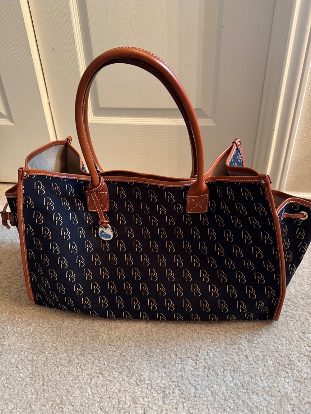 ⭐️ Dooney & Bourke -  Logo Tote with Brown Leather Trim